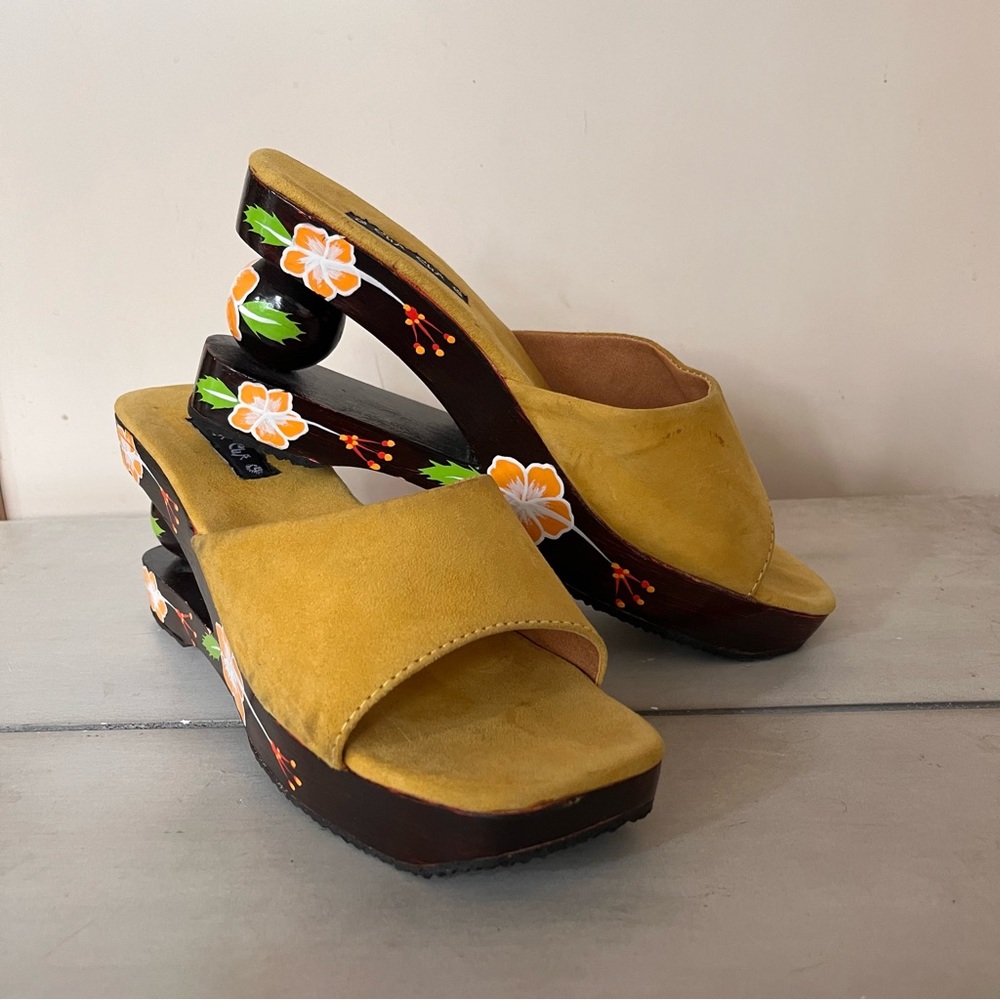 Vintage Wooden Tropical High Heels